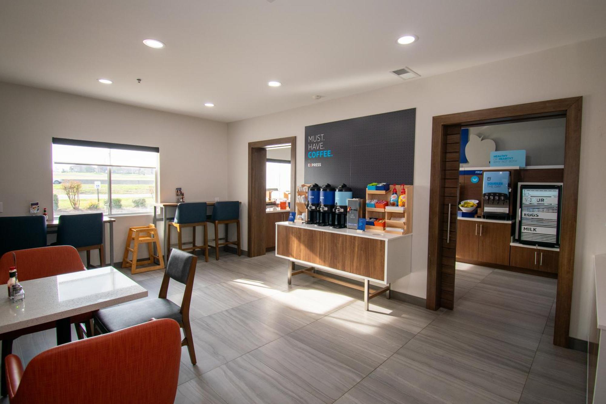 Holiday Inn Express & Suites Sulphur Springs By Ihg Exterior photo