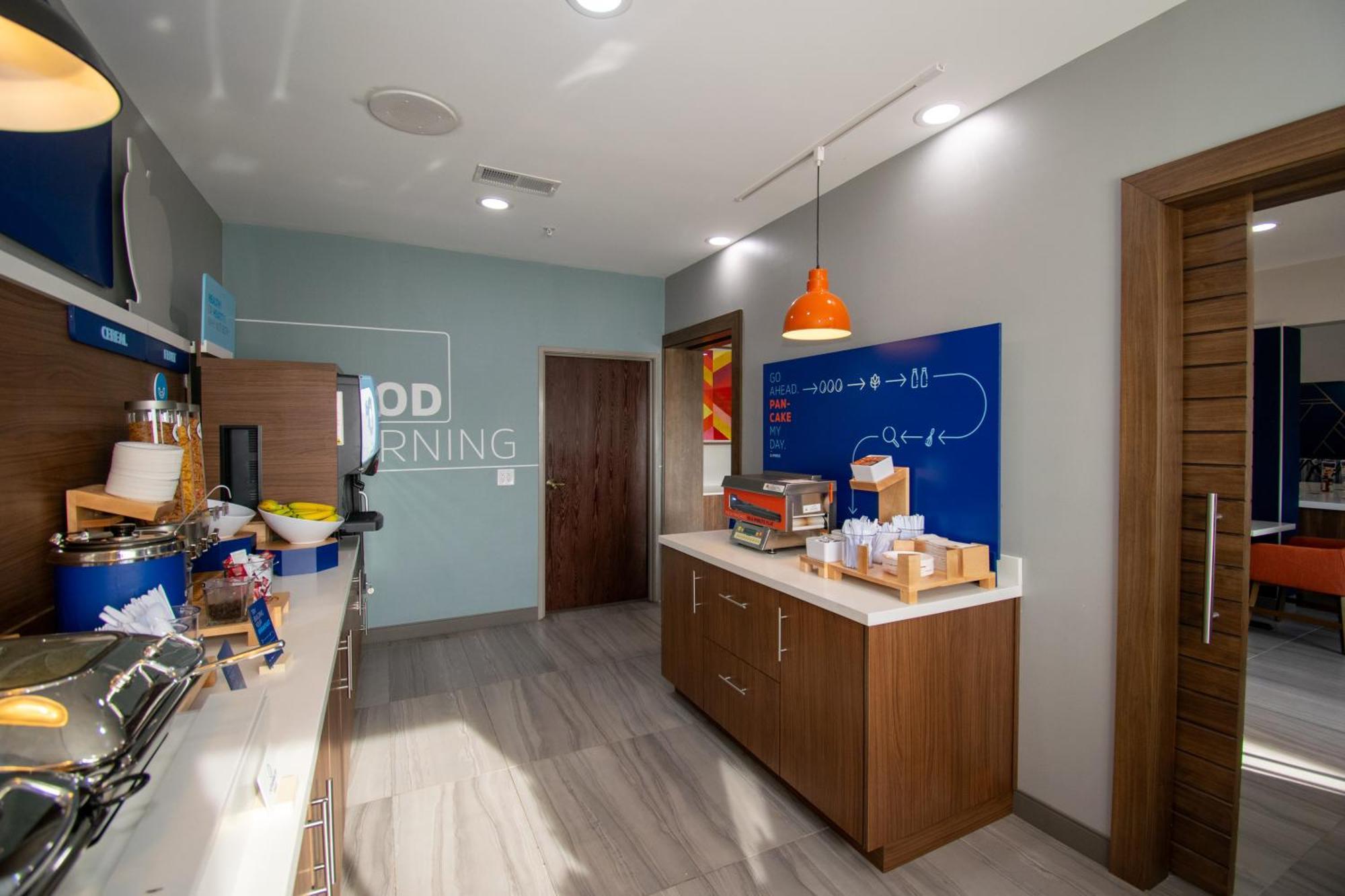 Holiday Inn Express & Suites Sulphur Springs By Ihg Exterior photo